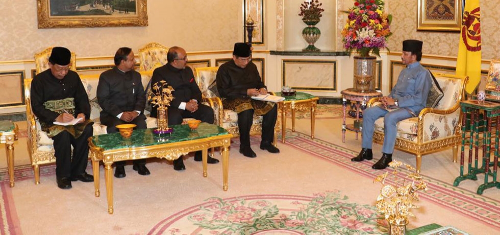 His Majesty the Sultan and Yang Di-Pertuan of Brunei Darussalam meets HE High Commissioner of India Mr. Ajaneesh Kumar after presentation of his Letter of Credence